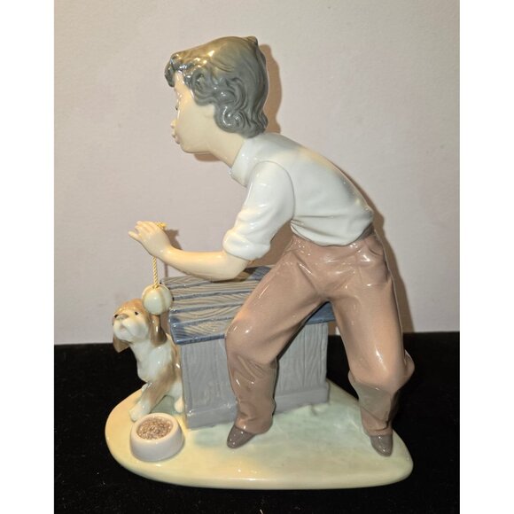 Lladro Boy With Dog Porcelain Figurine 5797, Spain, MINT, 8" has orig box - Picture 3 of 13